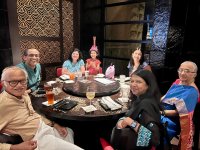 Shashikant, Alhad, Nirupama, Aditi, Meera’s sister Ujjwala, Ujjwala’s daughter Pooja, Meera (Shashi’s 75th birthday) – Houston – 2022.jpg