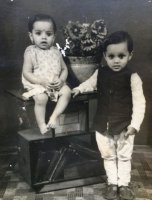 Shashikant with younger brother Ravi – Mumbai – ca 1950.jpg